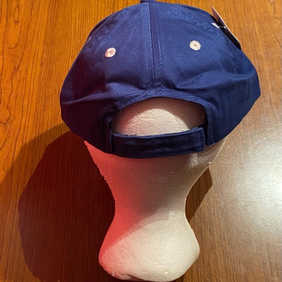 Alaska World Class Fishing Hat - Picture 2 of 4